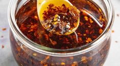 Chili crisp oil